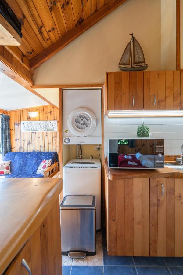 Supacute Character Cottage, Wifi, Sky Tv, Spa Bath, Spa Bath, Dble Kayak And Possibly A Car! Palm Beach Eksteriør bilde